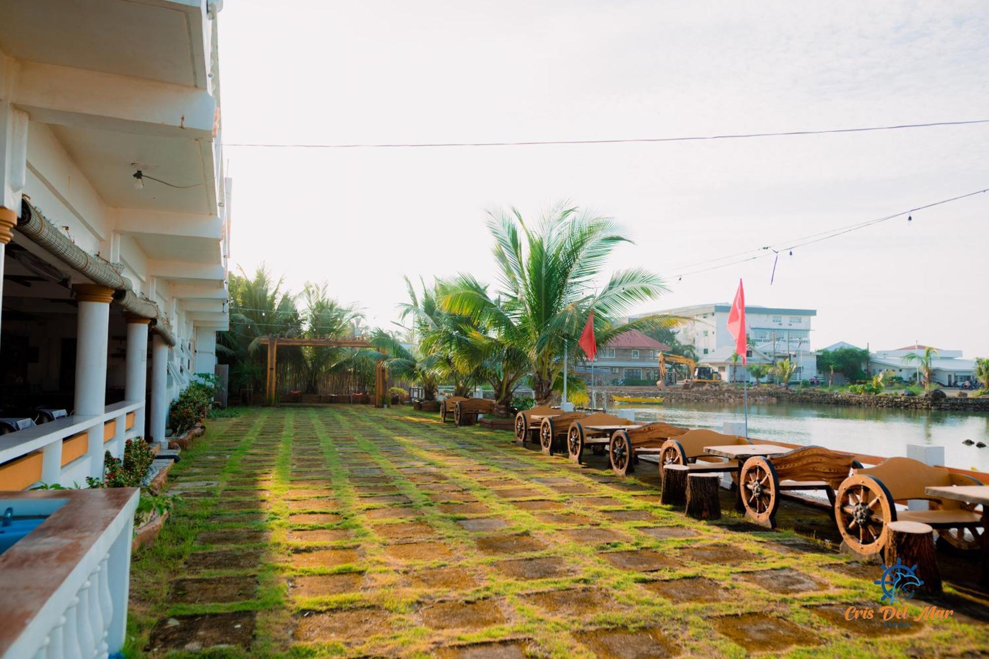 Cris Del Mar Resort Bolinao Eksteriør bilde